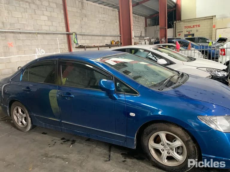2010 Honda Civic Used VIN MRHFD1650AP021735 – undercarriage 2010 Honda Civic Used VIN MRHFD1650AP021735 – undercarriage