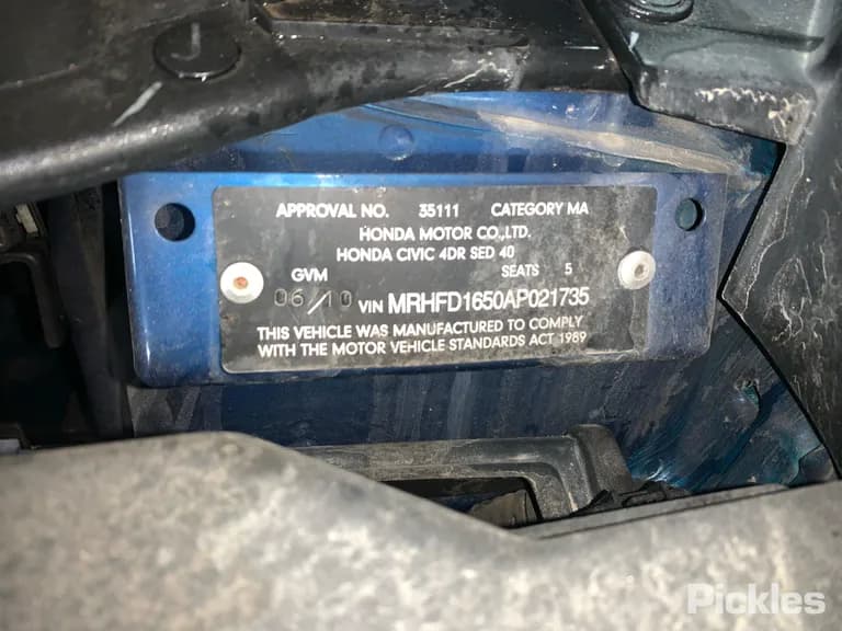 2010 Honda Civic Used VIN MRHFD1650AP021735 – trunk area 2010 Honda Civic Used VIN MRHFD1650AP021735 – trunk area