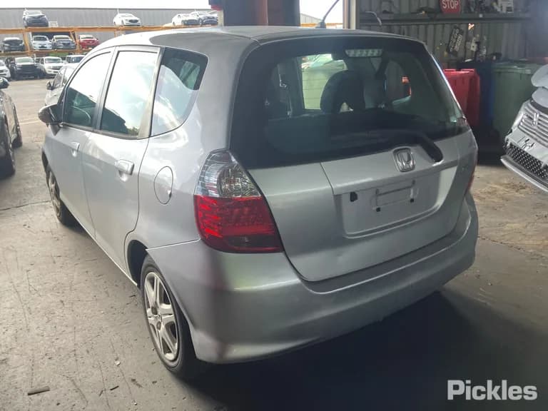 2006 Honda Jazz Used VIN MRHGD38506P041298 – exterior detail 2006 Honda Jazz Used VIN MRHGD38506P041298 – exterior detail