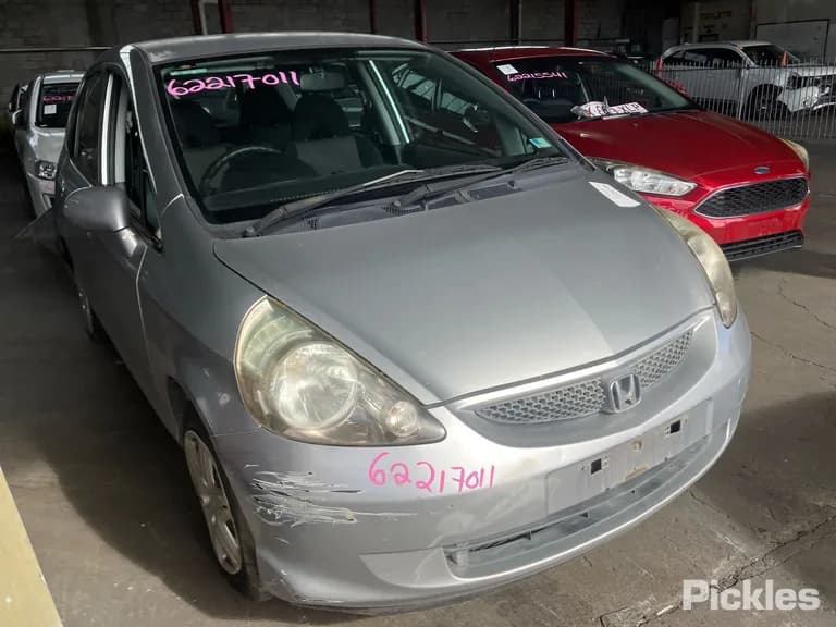 2006 Honda Jazz Used VIN MRHGD38506P041298 – undercarriage 2006 Honda Jazz Used VIN MRHGD38506P041298 – undercarriage