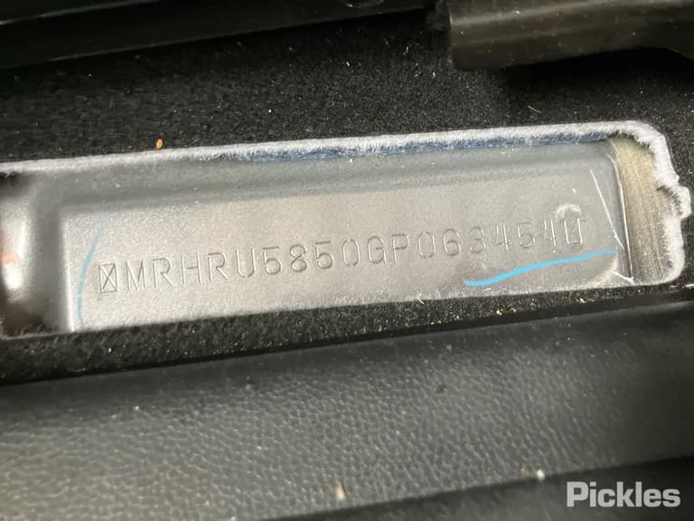 2016 Honda HR-V Used VIN MRHRU5850GP063454 – rear exterior 2016 Honda HR-V Used VIN MRHRU5850GP063454 – rear exterior