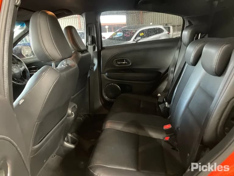 2019 Honda HR-V Used VIN MRHRU5890JP061868 – undercarriage 2019 Honda HR-V Used VIN MRHRU5890JP061868 – undercarriage