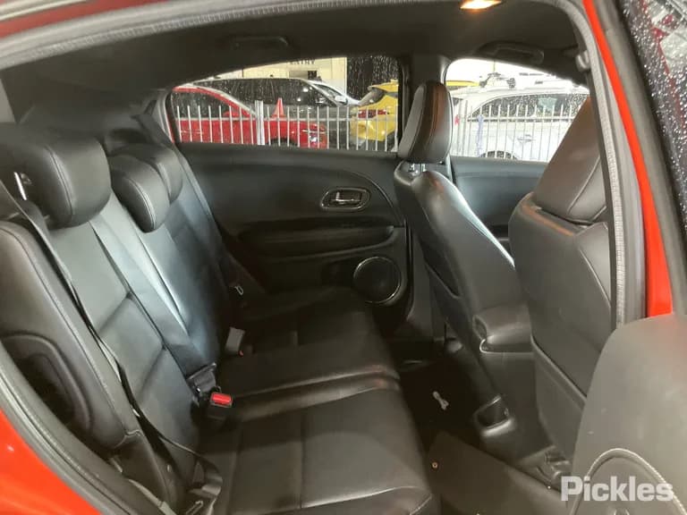 2019 Honda HR-V Used VIN MRHRU5890JP061868 – photo 13 2019 Honda HR-V Used VIN MRHRU5890JP061868 – photo 13