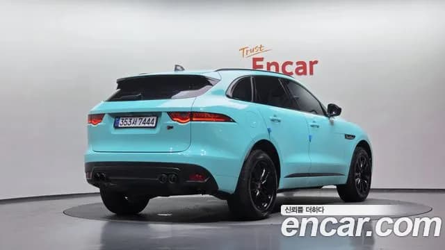 2019 Jaguar F-PACE 20d R-Sport Sold VIN SADCA2BN2KA360922 – photo 13 2019 Jaguar F-PACE 20d R-Sport Sold VIN SADCA2BN2KA360922 – photo 13