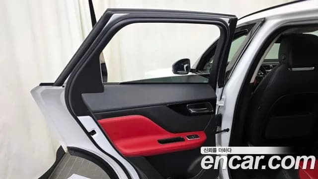 2019 Jaguar F-PACE 20d R-Sport Sold VIN SADCA2BN6KA363726 – side profile 2019 Jaguar F-PACE 20d R-Sport Sold VIN SADCA2BN6KA363726 – side profile