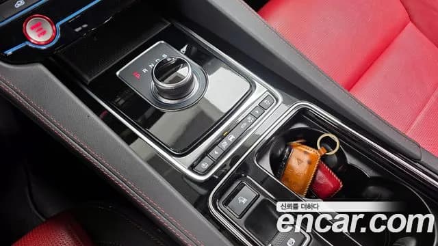 2019 Jaguar F-PACE 20d R-Sport Sold VIN SADCA2BN6KA363726 – exterior detail 2019 Jaguar F-PACE 20d R-Sport Sold VIN SADCA2BN6KA363726 – exterior detail