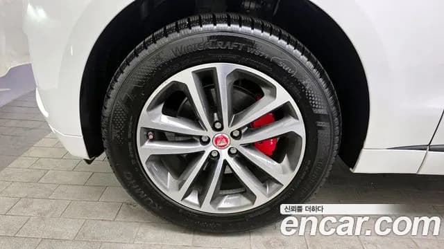 2019 Jaguar F-PACE 20d R-Sport Sold VIN SADCA2BN6KA363726 – photo 22 2019 Jaguar F-PACE 20d R-Sport Sold VIN SADCA2BN6KA363726 – photo 22