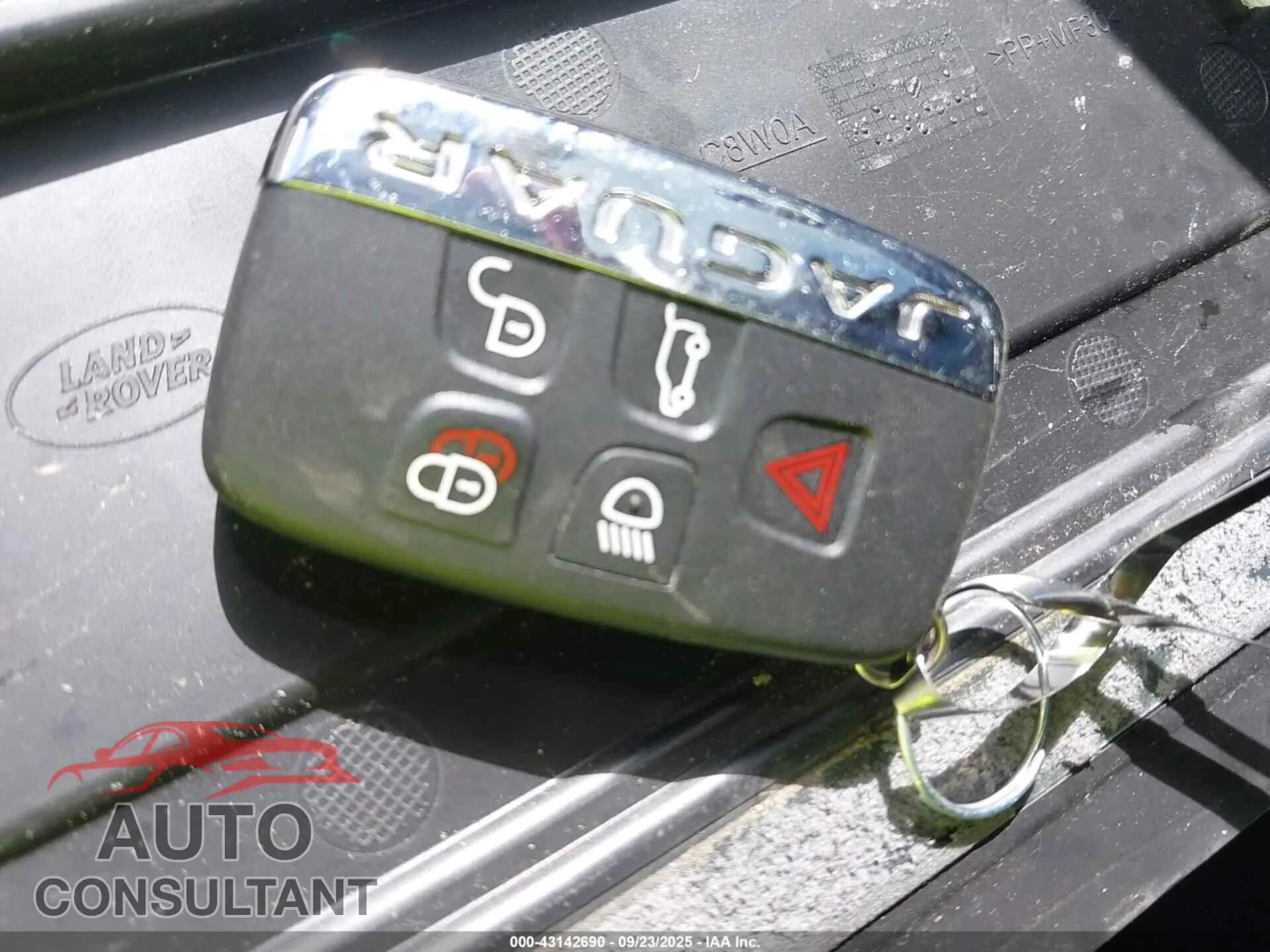 2020 JAGUAR F-PACE Damaged VIN SADCJ2FX0LA623504 – photo 11 2020 JAGUAR F-PACE Damaged VIN SADCJ2FX0LA623504 – photo 11