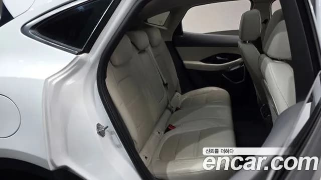 2020 Jaguar E-PACE P250 SE Sold VIN SADFA2BX6L1000150 – trunk area 2020 Jaguar E-PACE P250 SE Sold VIN SADFA2BX6L1000150 – trunk area