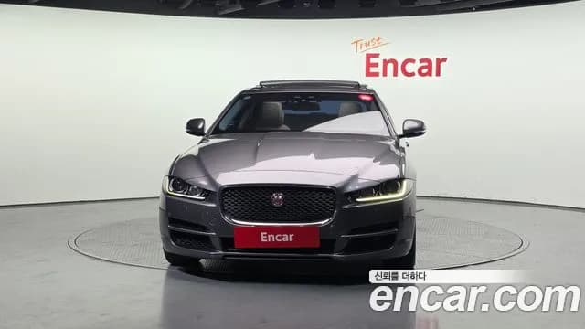 2017 Jaguar XE 20d Prestige Sold VIN SAJAB4BN9HCP14798 – interior seats 2017 Jaguar XE 20d Prestige Sold VIN SAJAB4BN9HCP14798 – interior seats