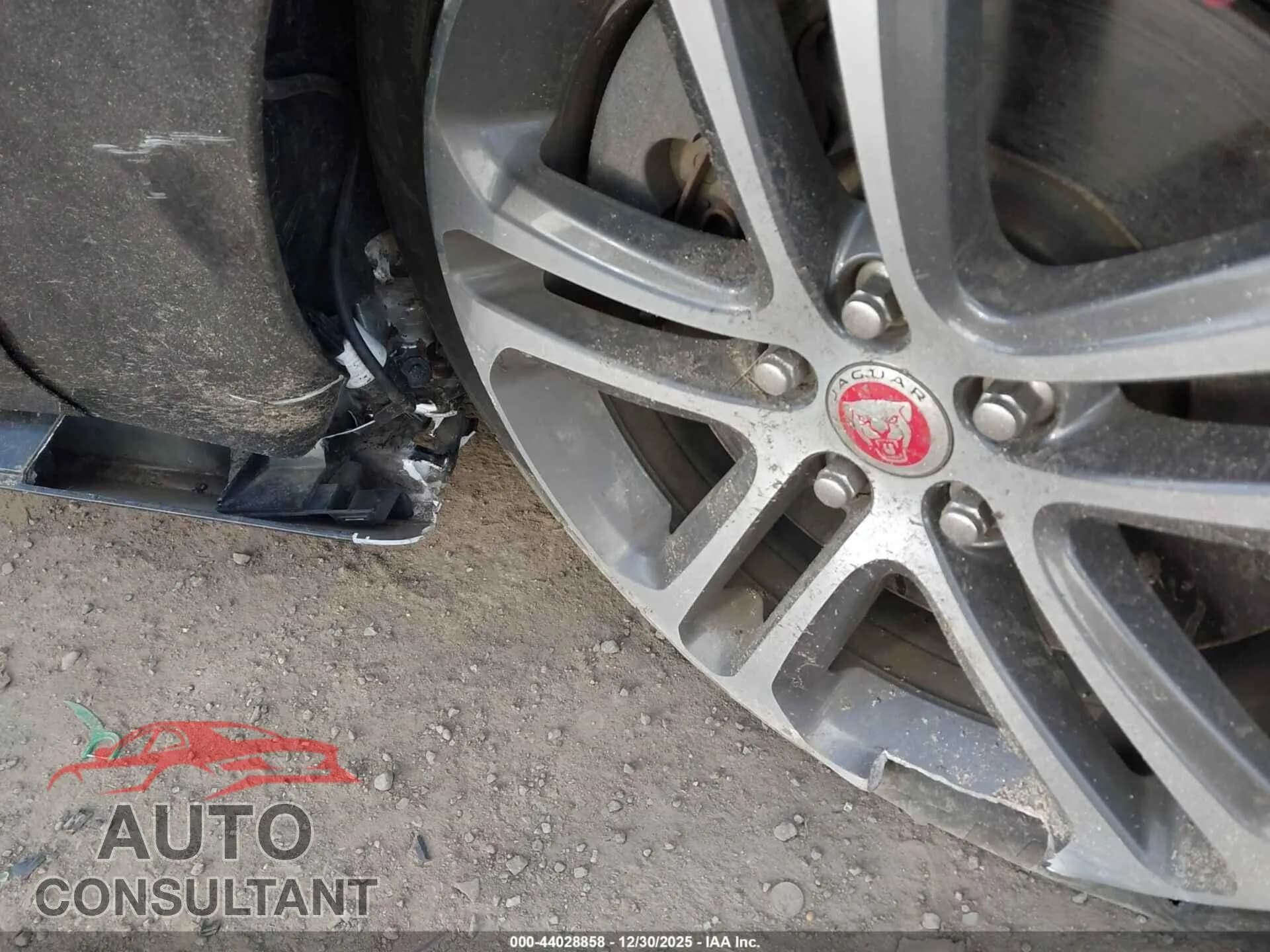 2017 JAGUAR XE Damaged VIN SAJAD4BV6HA976459 – photo 18 2017 JAGUAR XE Damaged VIN SAJAD4BV6HA976459 – photo 18