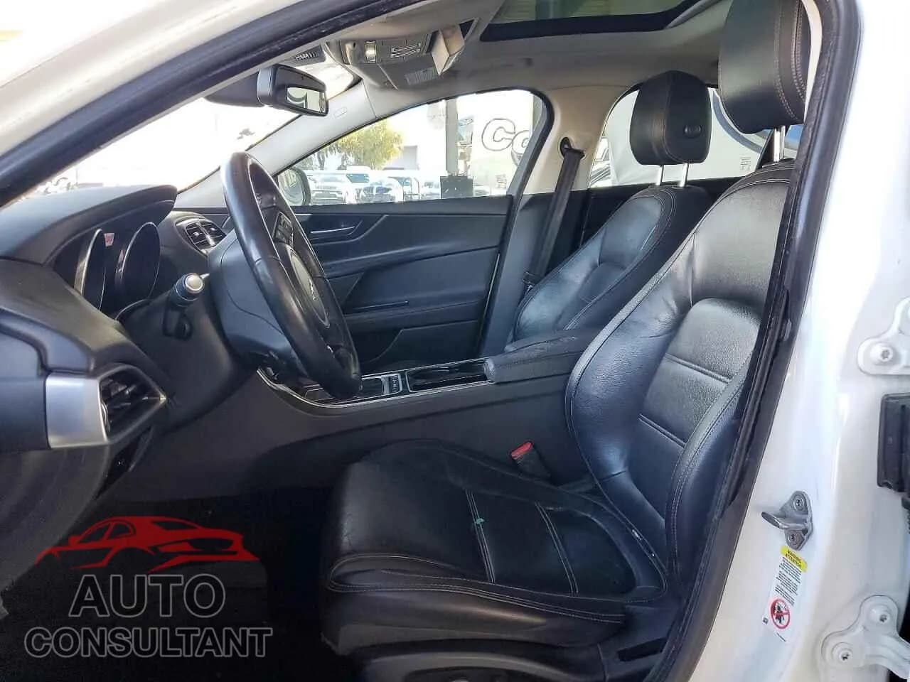 2017 JAGUAR XE Damaged VIN SAJAE4BG8HA958527 – exterior detail 2017 JAGUAR XE Damaged VIN SAJAE4BG8HA958527 – exterior detail