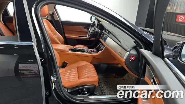 2019 Jaguar XF (X260) 20d Portfolio AWD Sold VIN SAJBA4BN5KCY77785 – odometer reading 2019 Jaguar XF (X260) 20d Portfolio AWD Sold VIN SAJBA4BN5KCY77785 – odometer reading