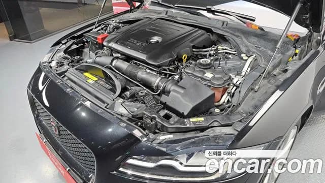 2019 Jaguar XF (X260) 20d Portfolio AWD Sold VIN SAJBA4BN5KCY77785 – photo 17 2019 Jaguar XF (X260) 20d Portfolio AWD Sold VIN SAJBA4BN5KCY77785 – photo 17
