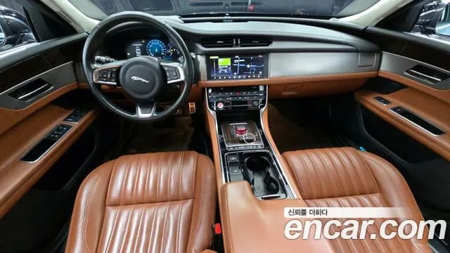 2019 Jaguar XF (X260) 20d Portfolio AWD Sold VIN SAJBA4BN5KCY77785 – photo 18 2019 Jaguar XF (X260) 20d Portfolio AWD Sold VIN SAJBA4BN5KCY77785 – photo 18