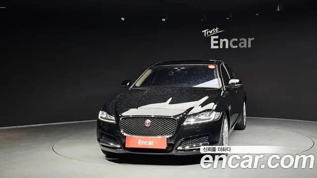 2018 Jaguar XF (X260) 20d Portfolio AWD Sold VIN SAJBA4BN7JCY73252 – exterior detail 2018 Jaguar XF (X260) 20d Portfolio AWD Sold VIN SAJBA4BN7JCY73252 – exterior detail