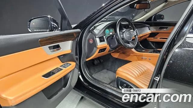 2018 Jaguar XF (X260) 20d Portfolio AWD Sold VIN SAJBA4BN7JCY73252 – undercarriage 2018 Jaguar XF (X260) 20d Portfolio AWD Sold VIN SAJBA4BN7JCY73252 – undercarriage