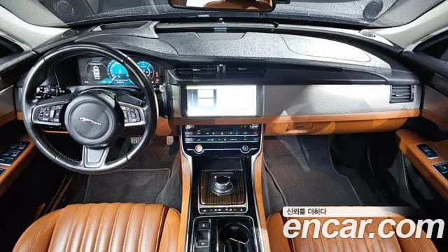 2018 Jaguar XF (X260) 20d Portfolio AWD Sold VIN SAJBA4BN7JCY73252 – photo 11 2018 Jaguar XF (X260) 20d Portfolio AWD Sold VIN SAJBA4BN7JCY73252 – photo 11