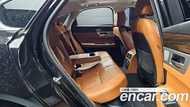 2018 Jaguar XF (X260) 20d Portfolio AWD Sold VIN SAJBA4BN7JCY73252 – photo 12 2018 Jaguar XF (X260) 20d Portfolio AWD Sold VIN SAJBA4BN7JCY73252 – photo 12