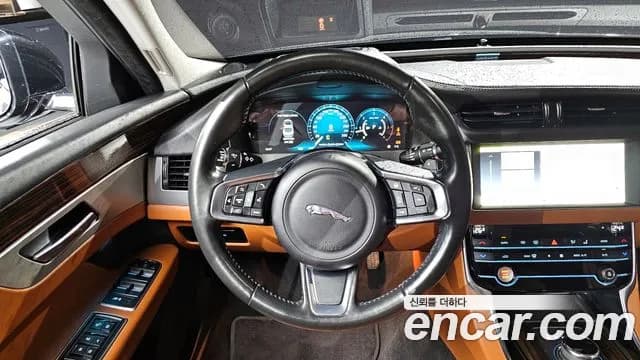 2018 Jaguar XF (X260) 20d Portfolio AWD Sold VIN SAJBA4BN7JCY73252 – photo 18 2018 Jaguar XF (X260) 20d Portfolio AWD Sold VIN SAJBA4BN7JCY73252 – photo 18