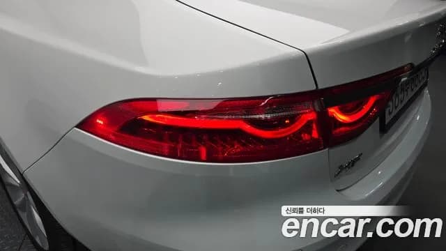 2019 Jaguar XF (X260) 20d Portfolio Sold VIN SAJBB4BN0KCY78100 – photo 23 2019 Jaguar XF (X260) 20d Portfolio Sold VIN SAJBB4BN0KCY78100 – photo 23
