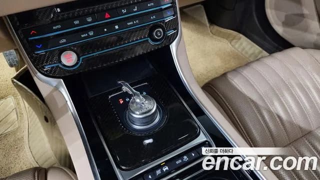 2018 Jaguar XF (X260) 20d Portfolio Sold VIN SAJBB4BN2JCY67727 – photo 23 2018 Jaguar XF (X260) 20d Portfolio Sold VIN SAJBB4BN2JCY67727 – photo 23