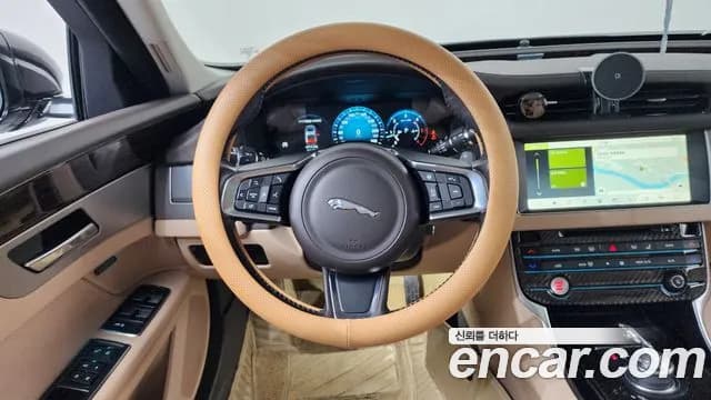 2018 Jaguar XF (X260) 20d Portfolio Sold VIN SAJBB4BN2JCY67727 – photo 24 2018 Jaguar XF (X260) 20d Portfolio Sold VIN SAJBB4BN2JCY67727 – photo 24