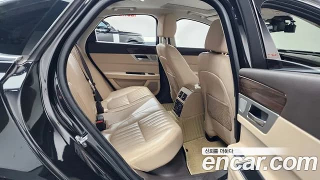 2018 Jaguar XF (X260) 20d Portfolio Sold VIN SAJBB4BN2JCY67727 – photo 34 2018 Jaguar XF (X260) 20d Portfolio Sold VIN SAJBB4BN2JCY67727 – photo 34