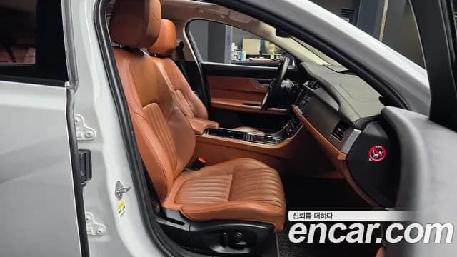 2018 Jaguar XF (X260) 20d Portfolio Sold VIN SAJBB4BN9JCY66395 – photo 11 2018 Jaguar XF (X260) 20d Portfolio Sold VIN SAJBB4BN9JCY66395 – photo 11