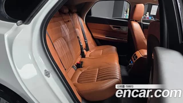 2018 Jaguar XF (X260) 20d Portfolio Sold VIN SAJBB4BN9JCY66395 – photo 13 2018 Jaguar XF (X260) 20d Portfolio Sold VIN SAJBB4BN9JCY66395 – photo 13