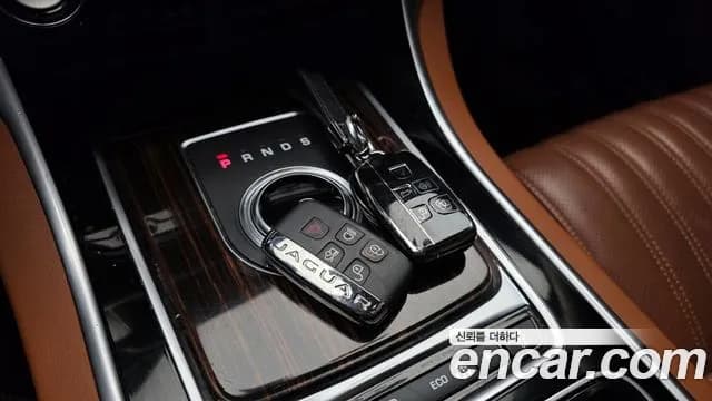 2018 Jaguar XF (X260) 20d Portfolio Sold VIN SAJBB4BN9JCY66395 – photo 16 2018 Jaguar XF (X260) 20d Portfolio Sold VIN SAJBB4BN9JCY66395 – photo 16