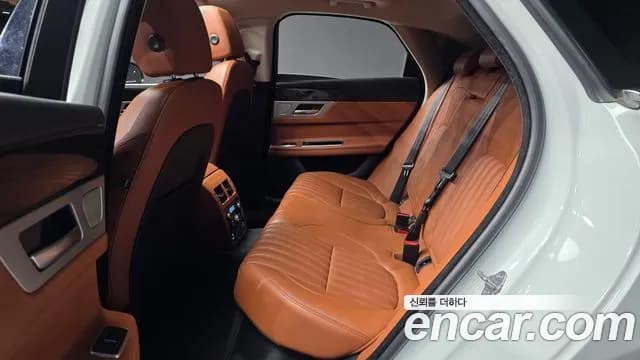 2018 Jaguar XF (X260) 20d Portfolio Sold VIN SAJBB4BN9JCY66395 – photo 20 2018 Jaguar XF (X260) 20d Portfolio Sold VIN SAJBB4BN9JCY66395 – photo 20