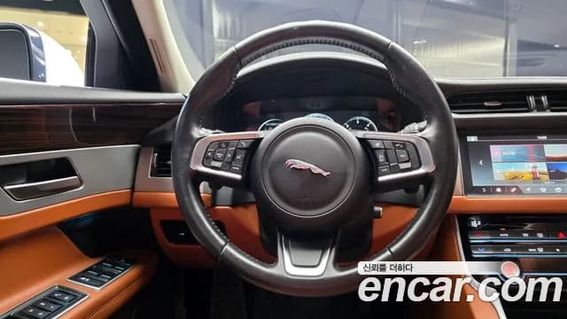 2018 Jaguar XF (X260) 20d Portfolio Sold VIN SAJBB4BN9JCY66395 – photo 26 2018 Jaguar XF (X260) 20d Portfolio Sold VIN SAJBB4BN9JCY66395 – photo 26