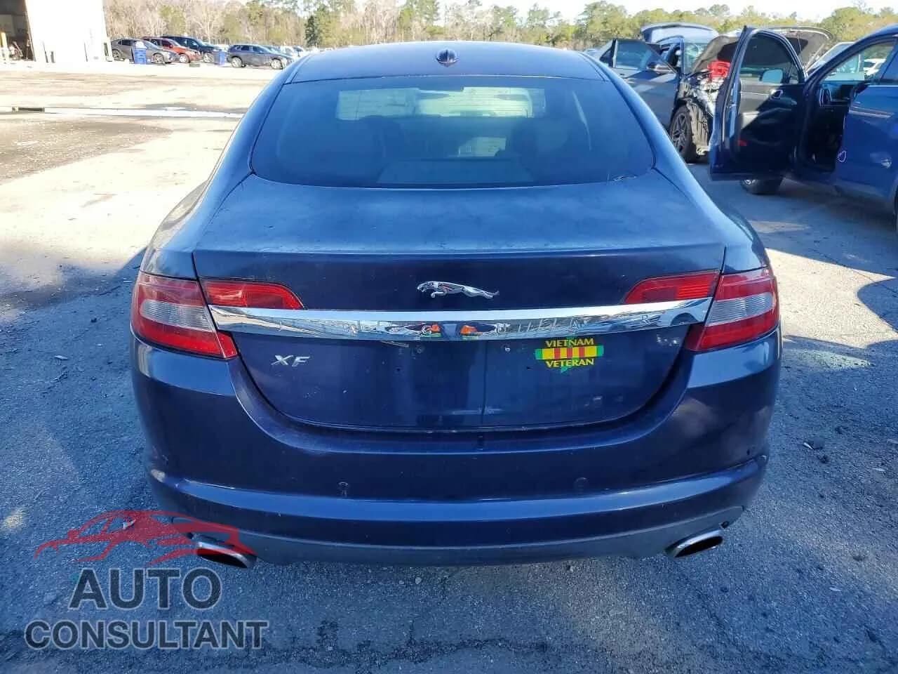 2009 JAGUAR XF Damaged VIN SAJWA05B09HR31213 – engine bay 2009 JAGUAR XF Damaged VIN SAJWA05B09HR31213 – engine bay