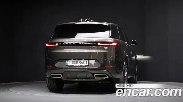 2023 Land Rover Range Rover Sport 3rd Gen P360 HSE Dynamic Sold VIN SAL1A2BU0PA137272 – trunk area 2023 Land Rover Range Rover Sport 3rd Gen P360 HSE Dynamic Sold VIN SAL1A2BU0PA137272 – trunk area