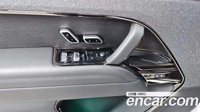 2024 Land Rover Range Rover Sport 3rd Gen P360 Autobiography Sold VIN SAL1A2BUXRA418000 – rear exterior 2024 Land Rover Range Rover Sport 3rd Gen P360 Autobiography Sold VIN SAL1A2BUXRA418000 – rear exterior