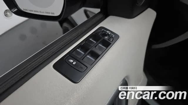 2017 Land Rover Discovery Sport 2.0 TD4 SE (150PS) Sold VIN SALCA2BN1HH714465 – interior seats 2017 Land Rover Discovery Sport 2.0 TD4 SE (150PS) Sold VIN SALCA2BN1HH714465 – interior seats