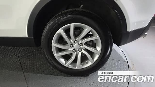 2019 Land Rover Discovery Sport 2.0 TD4 SE (150PS) Sold VIN SALCA2BN1KH782160 – rear exterior 2019 Land Rover Discovery Sport 2.0 TD4 SE (150PS) Sold VIN SALCA2BN1KH782160 – rear exterior
