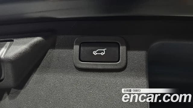 2018 Land Rover Discovery Sport 2.0 TD4 SE Sold VIN SALCA2BN5JH777901 – rear exterior 2018 Land Rover Discovery Sport 2.0 TD4 SE Sold VIN SALCA2BN5JH777901 – rear exterior