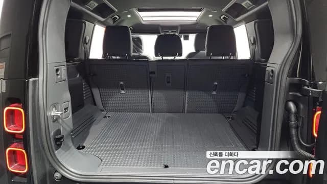 2023 Land Rover Defender (L663) 110 P300 X-Dynamic SE Sold VIN SALEA7BX8P2235033 – photo 31 2023 Land Rover Defender (L663) 110 P300 X-Dynamic SE Sold VIN SALEA7BX8P2235033 – photo 31