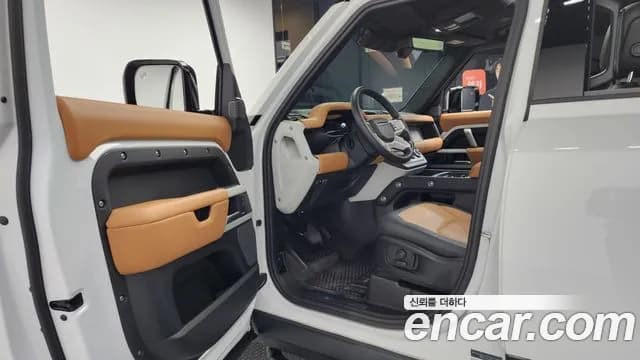2024 Land Rover Defender (L663) 110 P300 X-Dynamic SE Sold VIN SALEA7BX8R2321462 – photo 11 2024 Land Rover Defender (L663) 110 P300 X-Dynamic SE Sold VIN SALEA7BX8R2321462 – photo 11