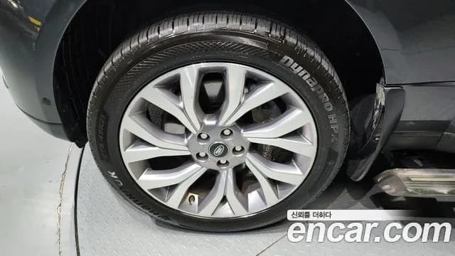 2019 Land Rover Range Rover 4th Gen 5.0 SC AB Sold VIN SALGA2BE2KA547101 – rear exterior 2019 Land Rover Range Rover 4th Gen 5.0 SC AB Sold VIN SALGA2BE2KA547101 – rear exterior