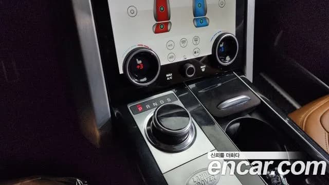 2018 Land Rover Range Rover 4th Gen 4.4 SDV8 AB DIESEL Sold VIN SALGA2BJ6JA506076 – interior seats 2018 Land Rover Range Rover 4th Gen 4.4 SDV8 AB DIESEL Sold VIN SALGA2BJ6JA506076 – interior seats