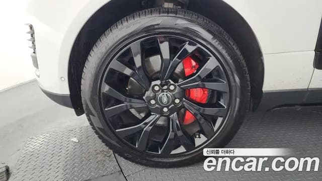 2018 Land Rover Range Rover 4th Gen 4.4 SDV8 AB DIESEL Sold VIN SALGA2BJ6JA506076 – trunk area 2018 Land Rover Range Rover 4th Gen 4.4 SDV8 AB DIESEL Sold VIN SALGA2BJ6JA506076 – trunk area