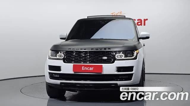 2017 Land Rover Range Rover 4th Gen 4.4 SDV8 Vogue SE DIESEL Sold VIN SALGA2FJ4HA322159 – interior seats 2017 Land Rover Range Rover 4th Gen 4.4 SDV8 Vogue SE DIESEL Sold VIN SALGA2FJ4HA322159 – interior seats