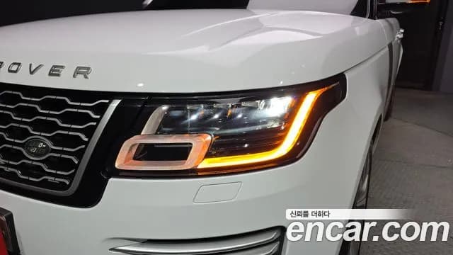 2019 Land Rover Range Rover 4th Gen 4.4 SDV8 AB LWB DIESEL Sold VIN SALGA3BJ6KA518798 – exterior detail 2019 Land Rover Range Rover 4th Gen 4.4 SDV8 AB LWB DIESEL Sold VIN SALGA3BJ6KA518798 – exterior detail