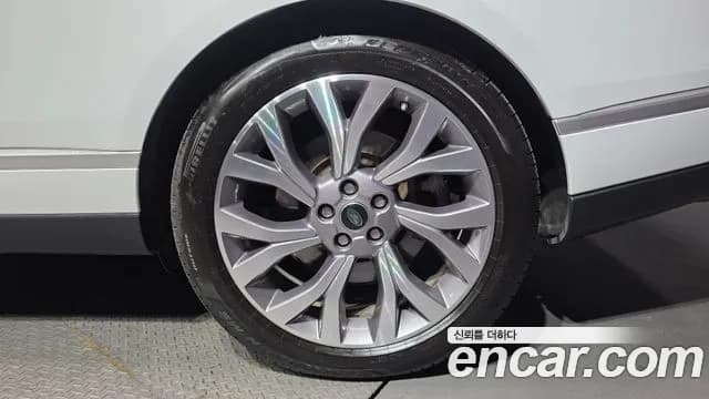 2019 Land Rover Range Rover 4th Gen 4.4 SDV8 AB LWB DIESEL Sold VIN SALGA3BJ6KA518798 – photo 36 2019 Land Rover Range Rover 4th Gen 4.4 SDV8 AB LWB DIESEL Sold VIN SALGA3BJ6KA518798 – photo 36