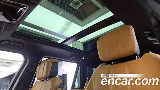 2018 Land Rover Range Rover 4th Gen 4.4 SDV8 AB LWB DIESEL Sold VIN SALGA3BJ7JA515830 – interior seats 2018 Land Rover Range Rover 4th Gen 4.4 SDV8 AB LWB DIESEL Sold VIN SALGA3BJ7JA515830 – interior seats