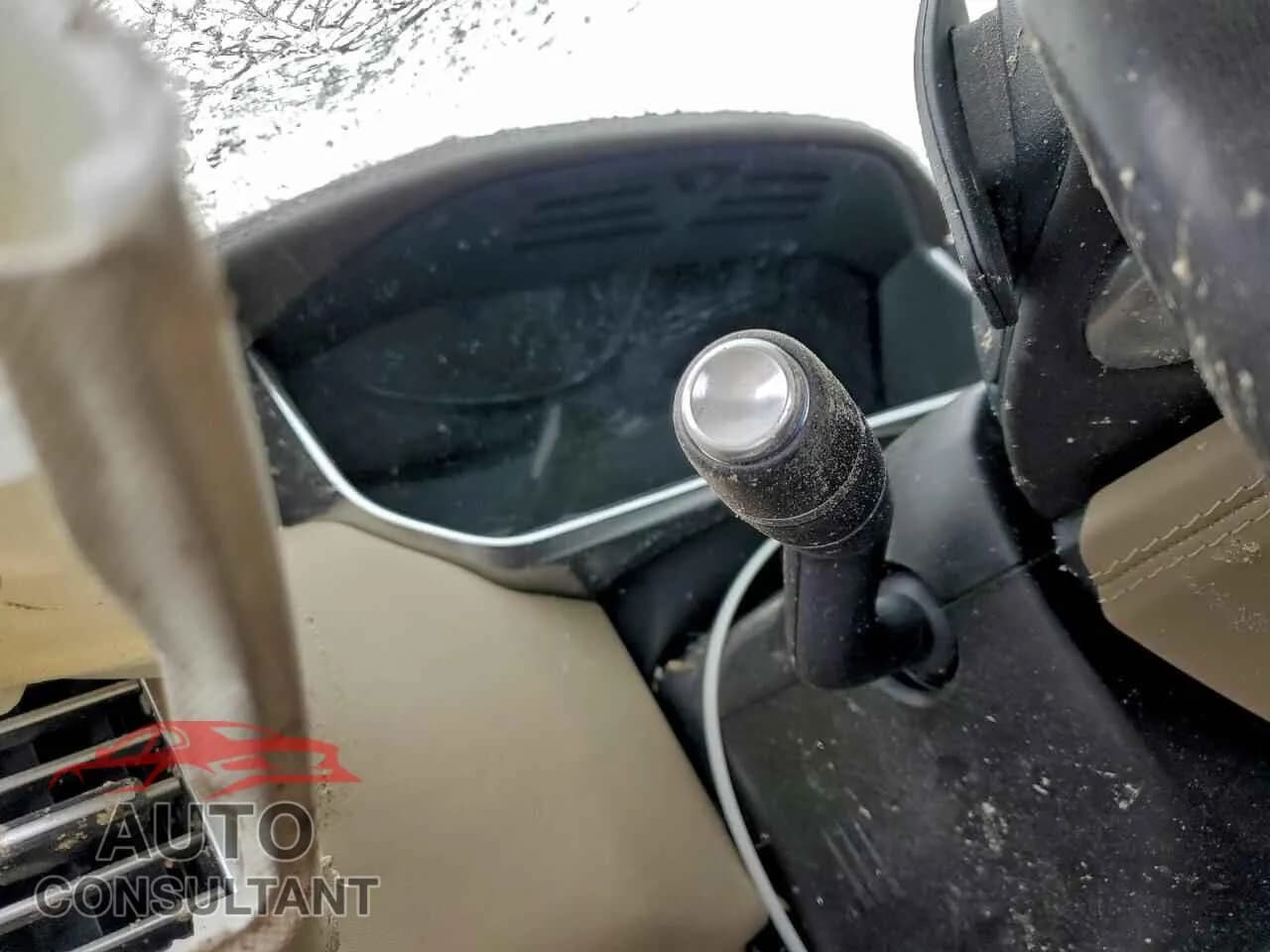 2021 LAND ROVER RANGEROVER Damaged VIN SALGS4RY0MA419855 – trunk area 2021 LAND ROVER RANGEROVER Damaged VIN SALGS4RY0MA419855 – trunk area