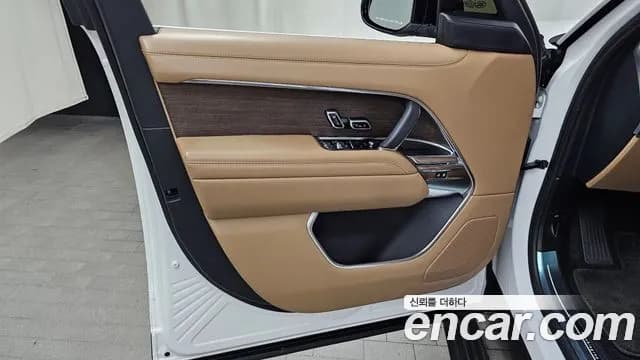 2023 Land Rover Range Rover 5th Gen P530 Autobiography Long Wheel Base Sold VIN SALKABB73PA030389 – interior seats 2023 Land Rover Range Rover 5th Gen P530 Autobiography Long Wheel Base Sold VIN SALKABB73PA030389 – interior seats